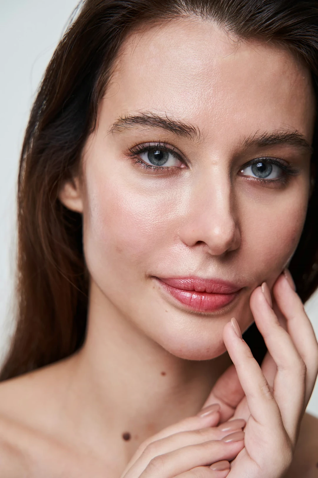Portrait retouched in Chromogen with Skin Cleanup at Flawless: blemishes removed, pores and skin texture kept